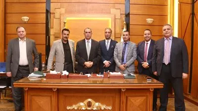 نقيب المحامين يلتقي نقباء 5 فرعيات.. ويوافق على عدد من الطلبات