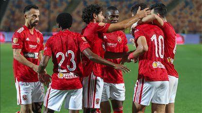 موعد وتردد القناة الناقلة لمباراة الأهلي وسيراميكا كيلوباترا في الدوري المصري