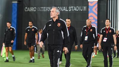 ضياء السيد يتغنى بـ كولر بعد فوز الأهلي على إنبي