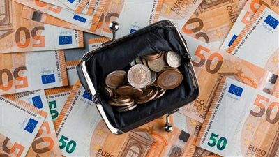 في نهاية التعاملات.. انخفاض سعر اليورو داخل البنوك اليوم الخميس