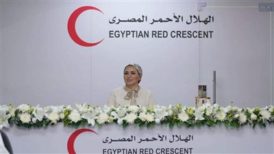 عاجل.. انتصار السيسي عن زيارتها للهلال الأحمر: 