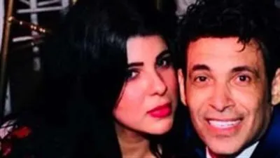 تفاصيل القصة كاملة لـ خناقة سعد الصغير وزوجته برلنتي عامر فى مدخل العقار