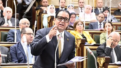 علاء عابد يطالب وزير المالية بتقليل الحديث لوسائل الإعلام وتعيين متحدث رسمي 