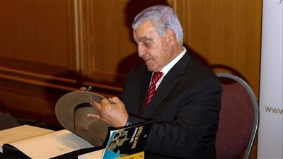 زاهي حواس يلقي محاضرة عن الاكتشافات الأثرية في أمريكا 