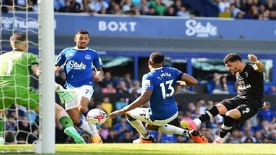 بالأسماء.. إيفرتون يعلن رحيل ثلاثة لاعبين