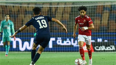 مروان عطية يحصل على جائزة أفضل لاعب في مباراة الأهلي وسيراميكا كليوباترا