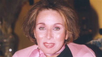 بالتزامن مع يوم ميلادها.. التاريخ الحقيقي ليوم ميلاد لبنى عبد العزيز 