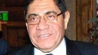 جامعة عين شمس تهنىء عبد المجيد محمود بحصوله على جائزة الدولة في العلوم الاجتماعية 