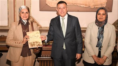 لجنة اختيار أفضل جامعة صديقة للبيئة تزور جامعة عين شمس 