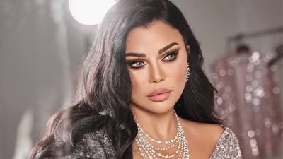 وكيل أعمال هيفاء وهبي ينتظر تنفيذ حكم نهائي بسنتين في قضية نصب أخرى