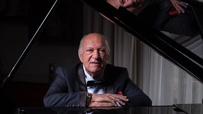 حتى إشعار آخر.. الموسيقار عمر خيرت يأجل حفلاته القادمة تضامنًا مع فلسطين 