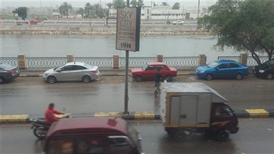 شاهد.. رياح وأتربة وأمطار تضرب القليوبية (صور)