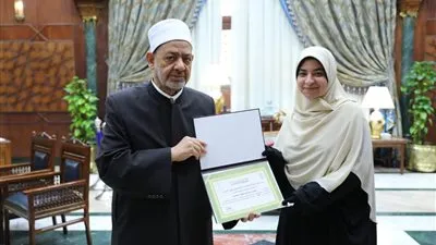 الإمام الأكبر يكرم أوائل مسابقة الأزهر السنوية لحفظ القرآن الكريم