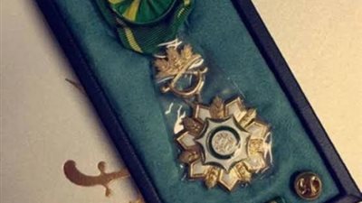 منح 100 متبرع ومتبرعة وسام الملك عبدالعزيز من الدرجة الثالثة لتبرعهم بأعضائهم