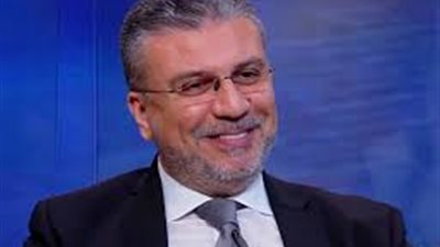 الجامعة الأمريكية تمنح جائزة الإنجاز مدى الحياة للإعلامي عمرو الليثي.. صور