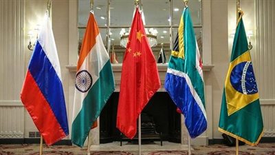 الخارجية الصينية: دول بريكس تعمل على إضفاء الطابع الديمقراطي في العلاقات الدولية