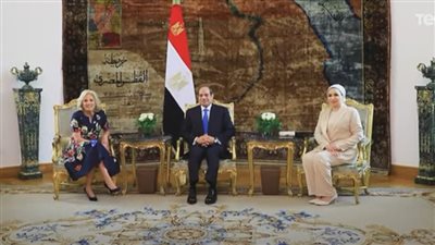 شاهد.. استقبال انتصار السيسي لقرينة رئيس الولايات المتحدة الأمريكية 