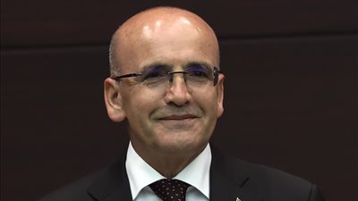 بعد تعيينه وزيرًا للخزانة المالية التركية.. من هو محمد شيمشك