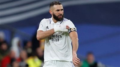 نادي ريال مدريد يحسم الجدل حول مستقبل كريم بنزيما