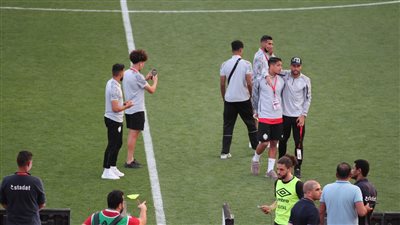 بالصور.. وصول لاعبي الوداد المغربي لأرضية ستاد القاهرة قبل مباراة الأهلي