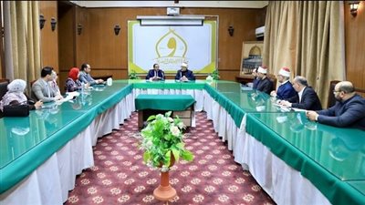 وزير الأوقاف يتسلم نتيجة مسابقة العمال من رئيس الجهاز المركزي للتنظيم والإدارة