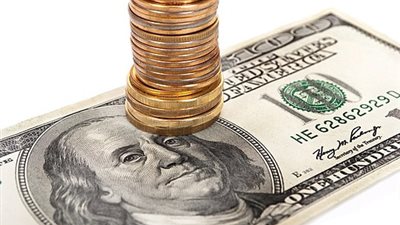 سعر الدولار اليوم.. صمود العملة الأمريكية وصدمة موجعة لتجار العملة في السوق السوداء