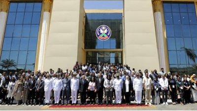 أكاديمية الشرطة تستقبل عددا من الشباب المشاركين بمنحة ناصر للقيادة الدولية