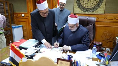 وكيل الأزهر يعتمد نتيجة الشهادتين الابتدائية والإعدادية الأزهرية للعام الحالي