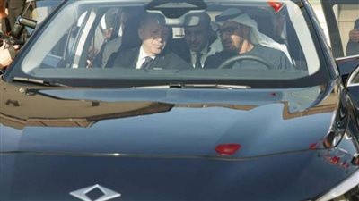 محمد بن زايد يختبر سيارة كهربائية تركية برفقة أردوغان