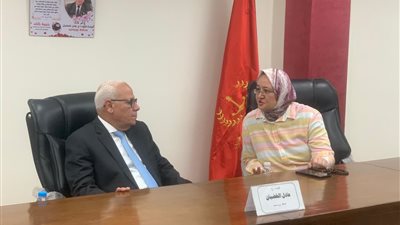 محافظ بورسعيد يتفقد غرفة العمليات المركزية لامتحانات الثانوية العامة