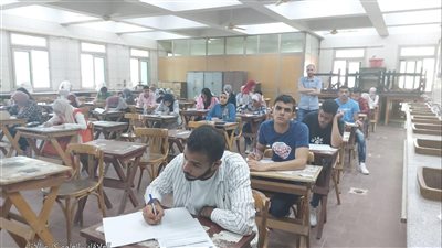 استمرار الامتحانات داخل جامعة القاهرة للأسبوع الثالث على التوالي