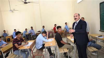 الثانوية العامة 2025.. بدء امتحان الكيمياء لطلاب شعبة علمي والجغرافيا للأدبي