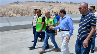 السيسي يستمع لشرح تفصيلي من مهندسي كوبري طه حسين: عمل هندسي فريد 