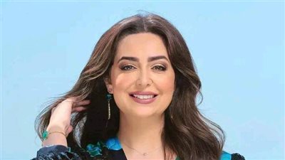 هبة مجدي وابنتها يتعرضان لأزمة صحية بسبب وجبة طعام 