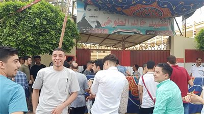 توافد طلاب الثانوية العامة على 151 لجنة لأداء امتحان العربي في الدقهلية