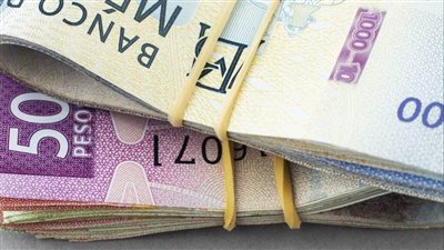 الدولار مقابل الجنيه.. أسعار العملات اليوم في البنك المركزي المصري قبل اجتماعه 