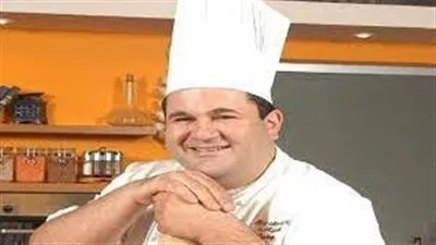 بعد وفاة الشيف اللبناني رمزي شويري متأثرا بها.. ما هي أعراض وأسباب الأزمة القلبية الحادة؟