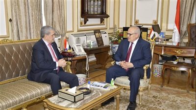 الخشت يبحث تعزيز العلاقات البحثية والأكاديمية بين جامعة القاهرة وجامعات باراجواى 