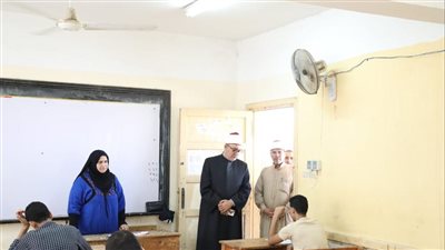 أمين البحوث الإسلامية يتفقد امتحانات الشهادة الثانوية الأزهرية للقسم العلمي بالمنوفية