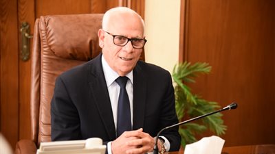 محافظ بورسعيد يتحدث عن ذكريات التهجير في 69 وتحدي الوعي (فيديو)