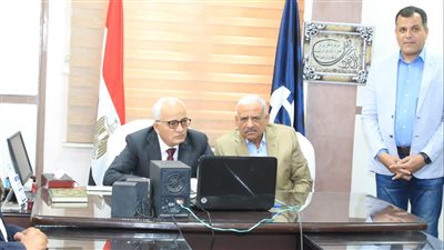 وزير التربية والتعليم فى زيارة مفاجئة لمحافظة السويس لمتابعة امتحانات الثانوية العامة