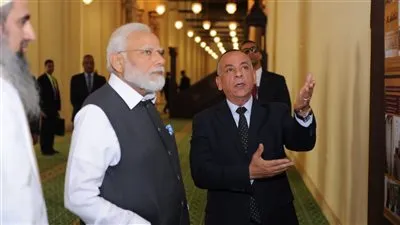 رئيس وزراء الهند يزور مسجد الحاكم بأمر الله بالقاهرة التاريخية