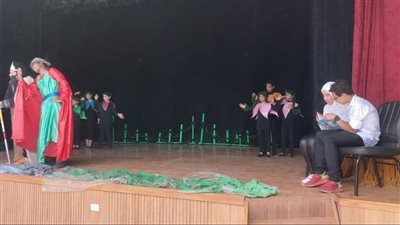 رحلة البحث عن تاج المعرفة في عرض 