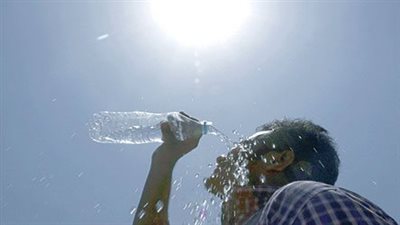 شاهد.. موجات الحر تتسبب في مقتل المئات بهذه الدول 