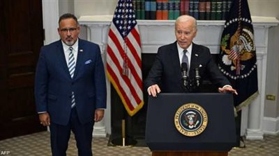 إلغاء شطب ديون الطلاب بأميريكا يعيد الجدل بشأن تكلفة التعليم