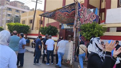 تباين أراء طلاب الثانوية العامة في امتحان الفيزياء والتاريخ (فيديو)