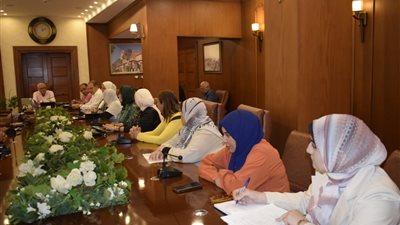 محافظ بورسعيد يناقش مقترح الخطة الاستثمارية للعام المالي الجديد