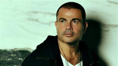 عمرو دياب ينعى وفاة المطرب علاء عبد الخالق 