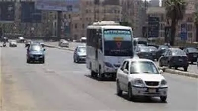 تعرف على النشرة المرورية بعد عودة الموظفين والطلاب إلي أعمالهم.. كثافات مرورية