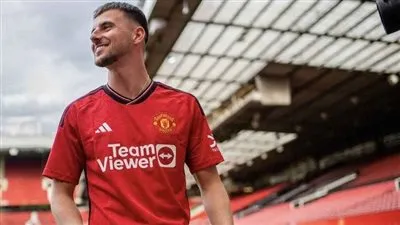 أول تعليق من ماسون ماونت بعد توقيعه لمانشستر يونايتد